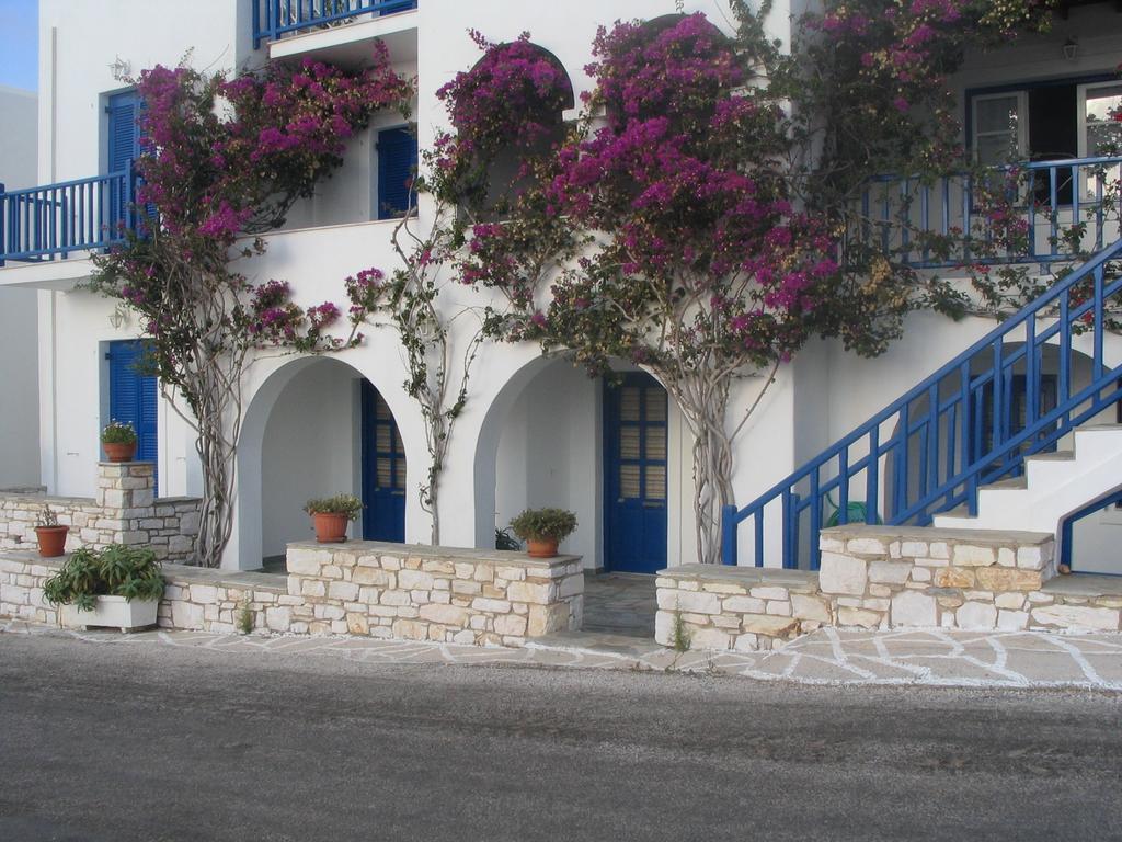 Hotel Bocamviglies By The Sea Nausa Exteriér fotografie
